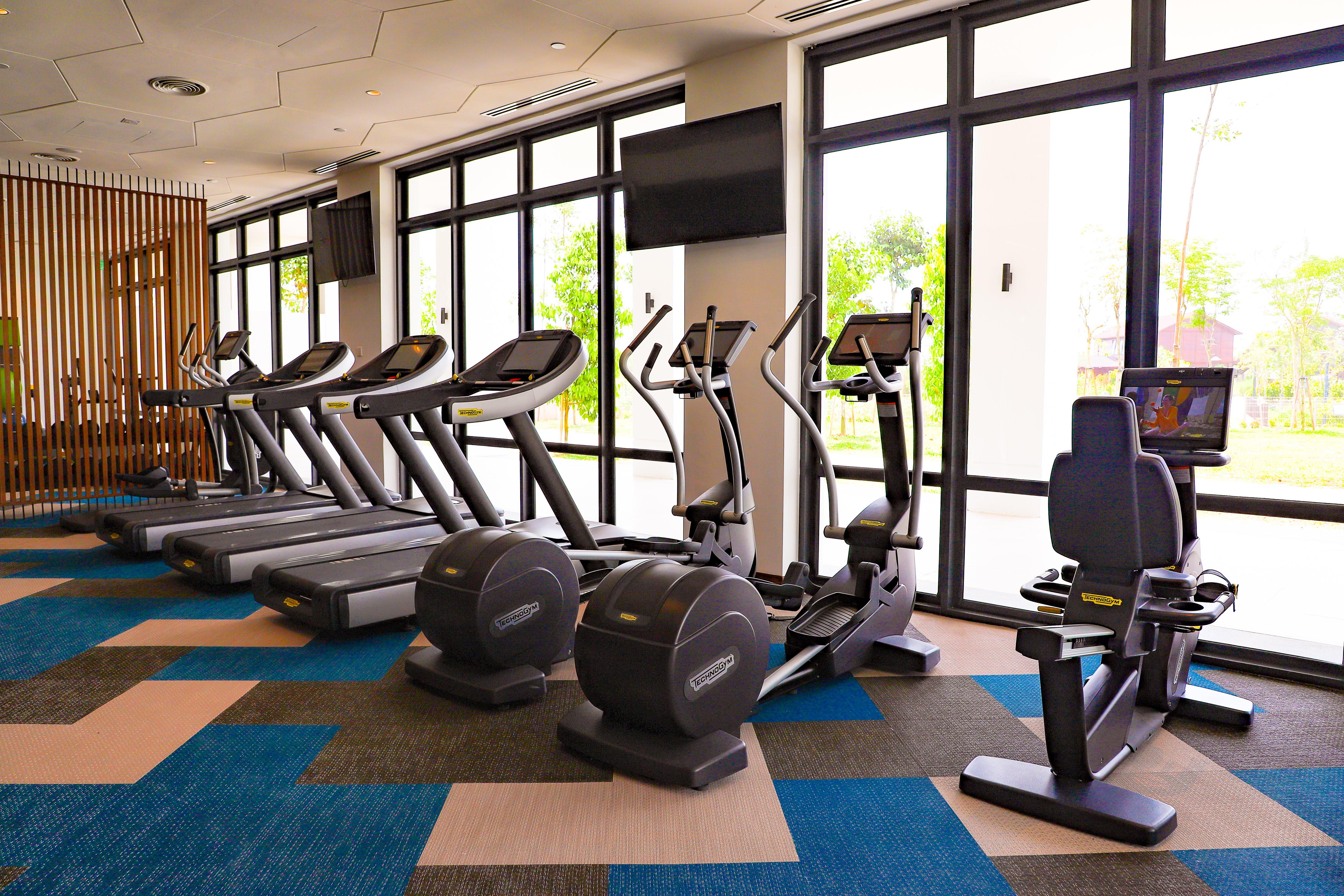 Hard Rock Hotel Desaru Coast Εξωτερικό φωτογραφία The gym at the hotel