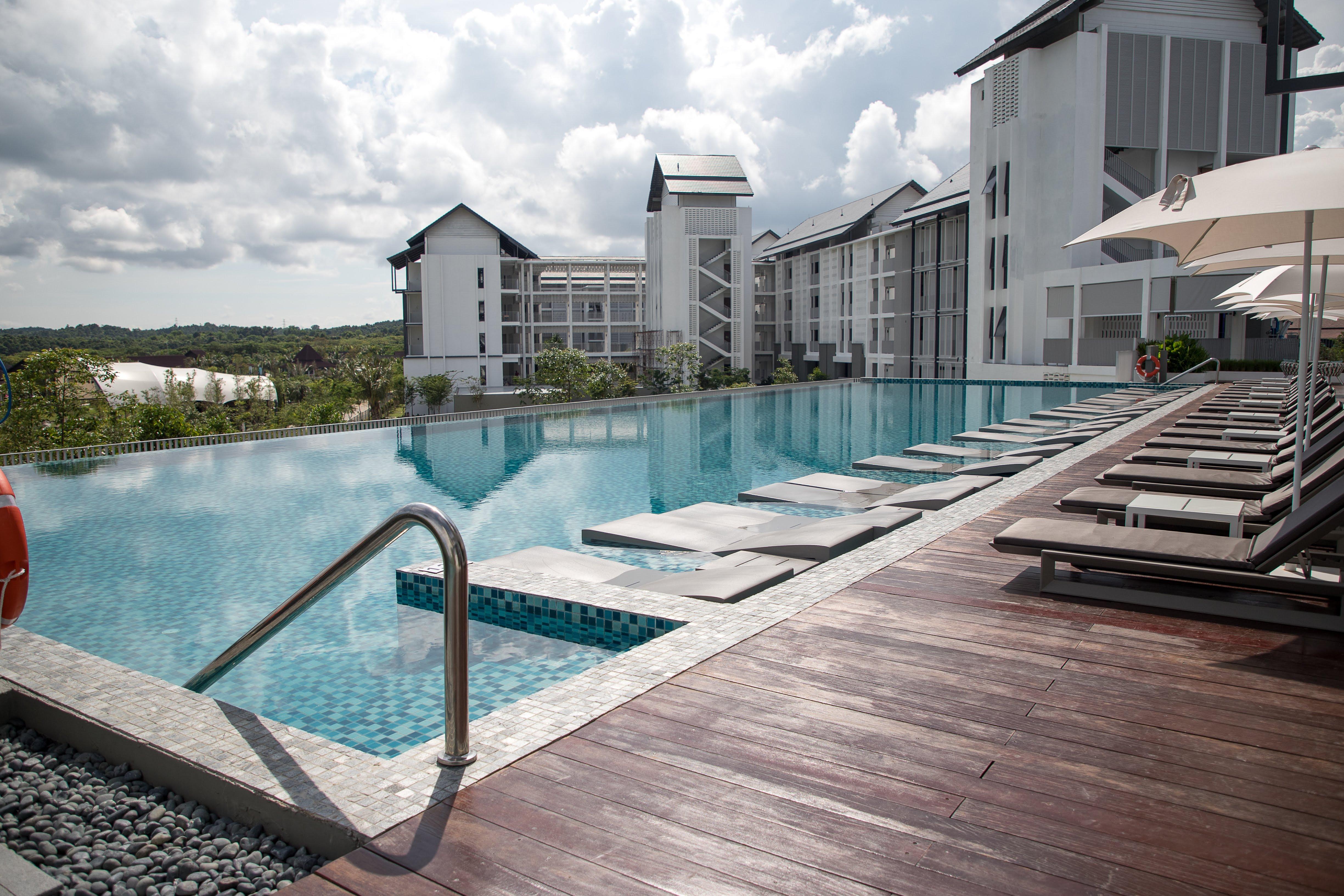 Hard Rock Hotel Desaru Coast Εξωτερικό φωτογραφία The swimming pool at the resort