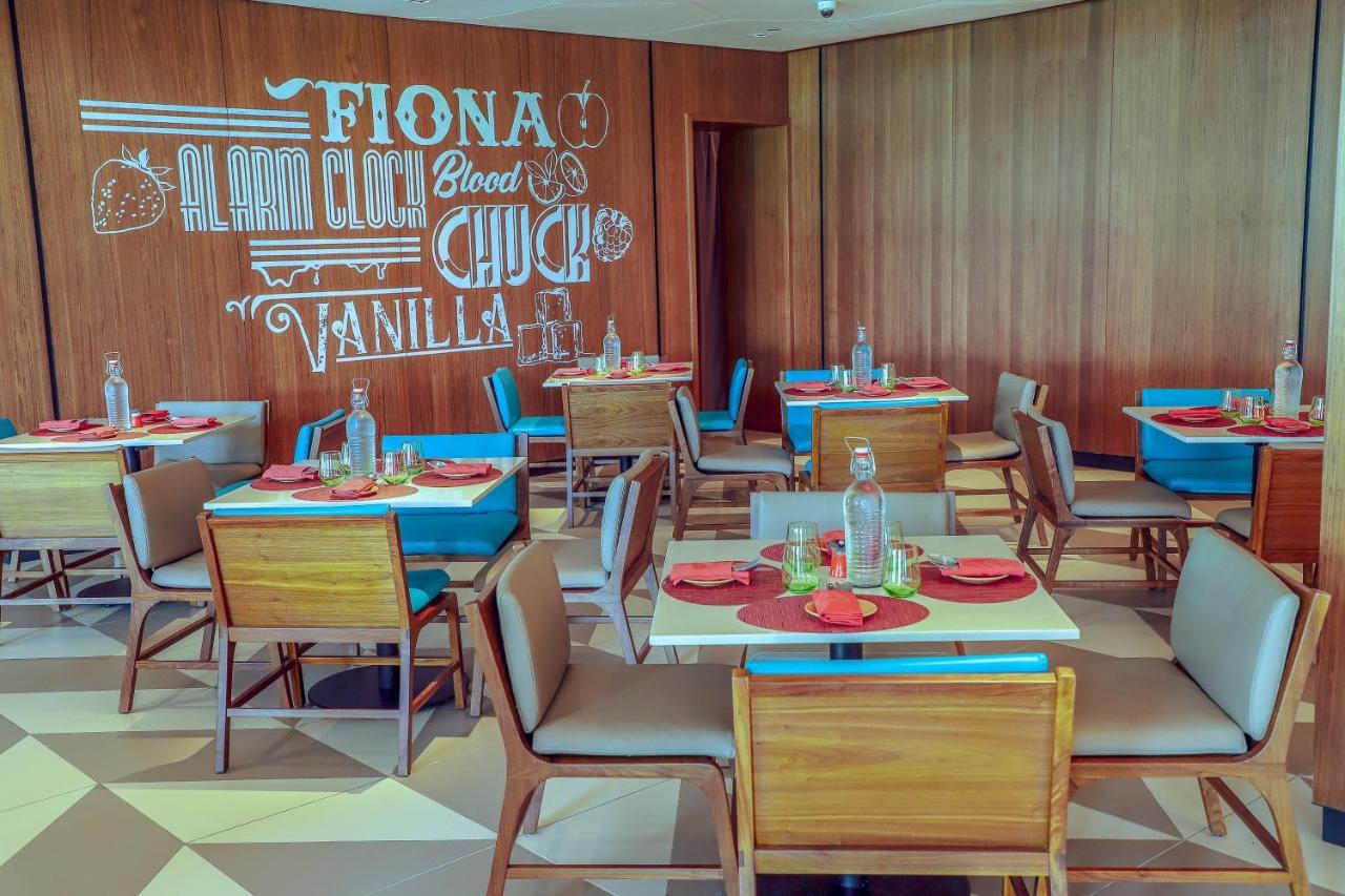 Hard Rock Hotel Desaru Coast Εξωτερικό φωτογραφία Interior of the restaurant